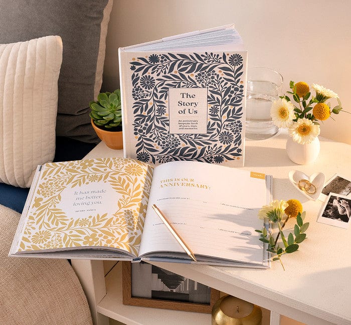 Compendium Book The Story of Us - An Anniversary Keepsake Book of Years, Days, and Memories