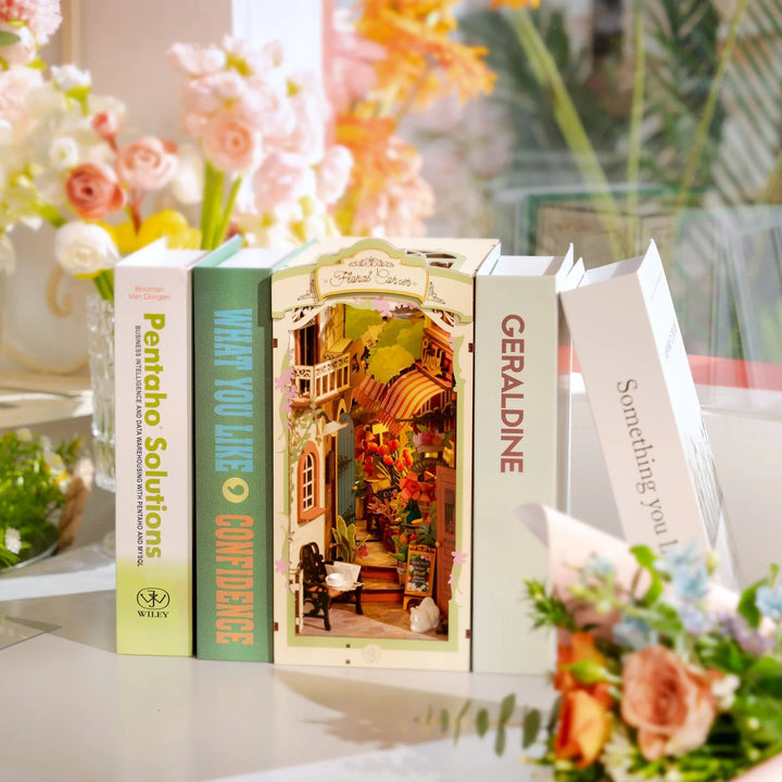 Hands Craft Gifts Floral Corner w/ Dust Cover | Hands Craft