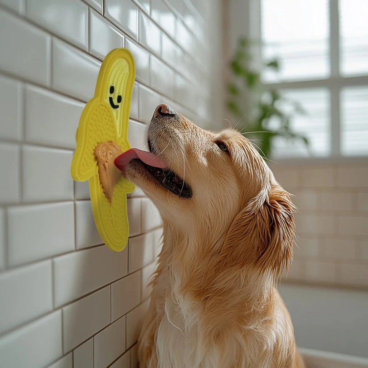 Kikkerland Gifts Kobe Banana Lick Mat