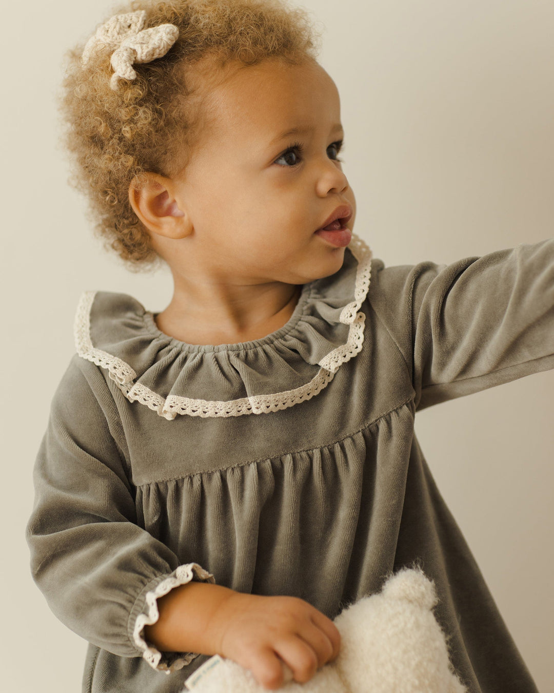 Quincy Mae Baby One Size Crochet Bow - Natural