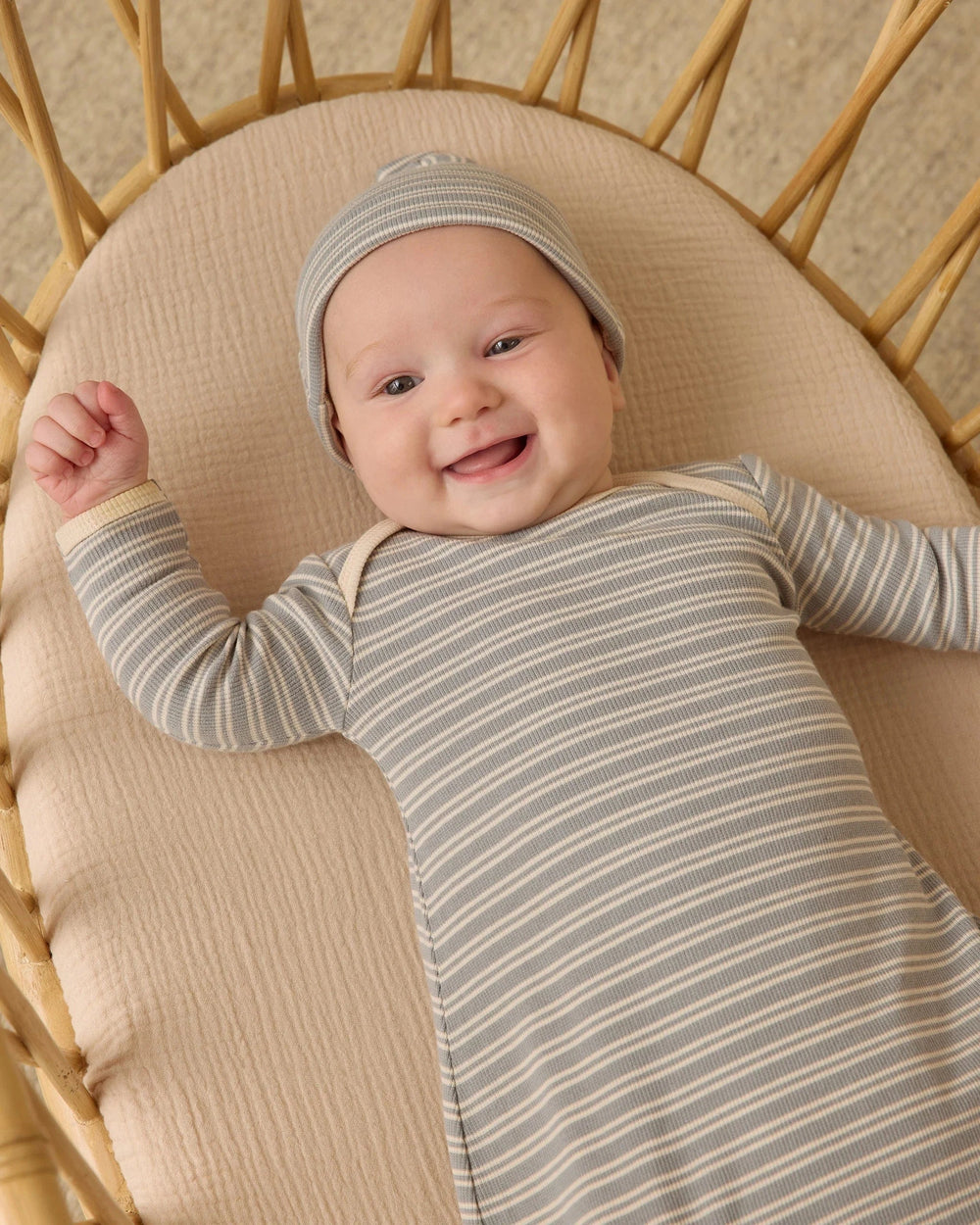 Quincy Mae Baby One Size Knotted Baby Gown + Hat Set - Steel Blue Micro Stripe