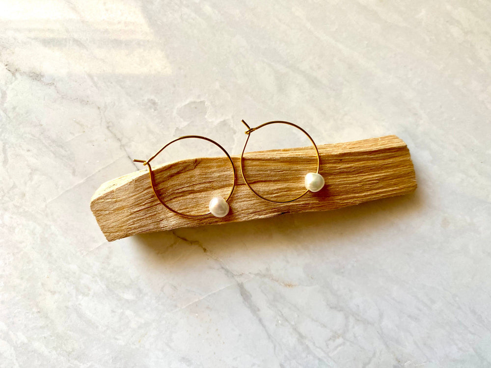 Salt + Pine Earrings Medium Freshwater Pearl Hoops