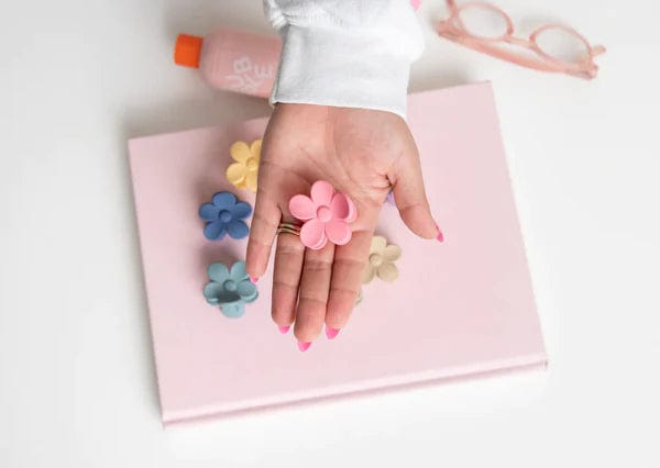 Talking Out Of Turn Hair Accessories Flower Claw Clip