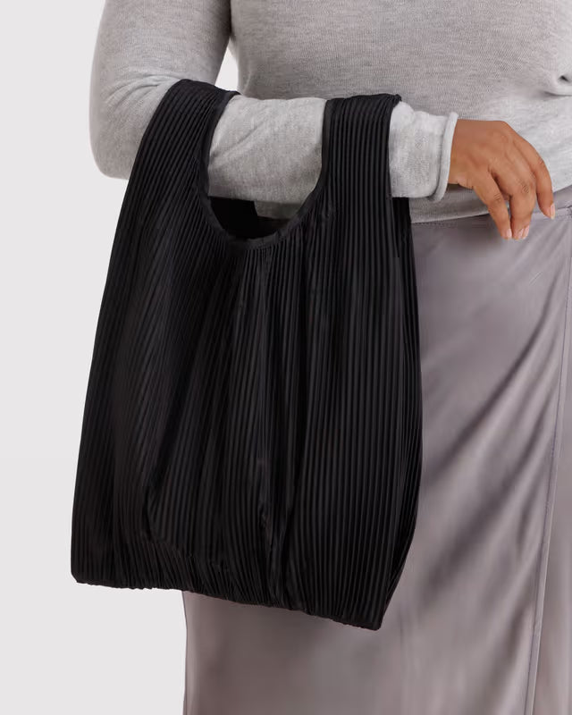Pleated Baggu | Black