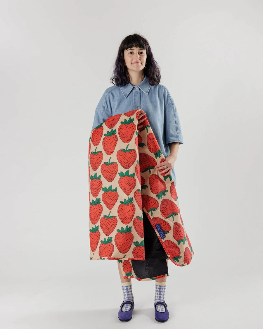 Baggu Blankets Strawberry Puffy Picnic Blanket