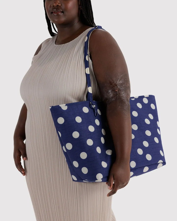 Baggu Fashion Large Nylon Reversible Tote | Navy Polka Dot Mix