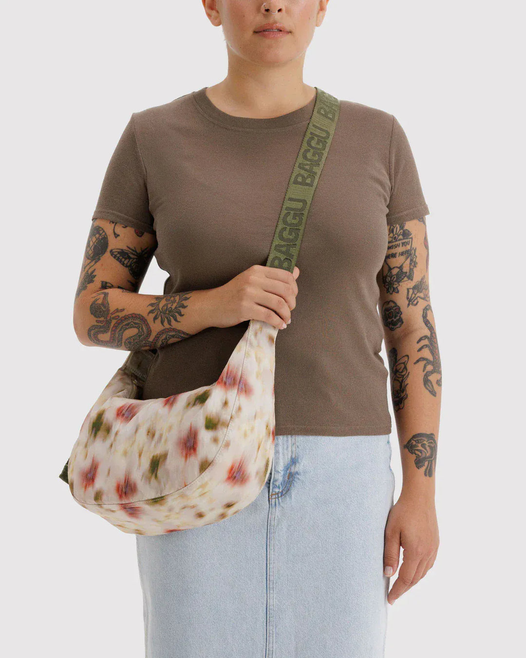 Baggu Fashion Medium Nylon Crescent Bag | Abstract Floral