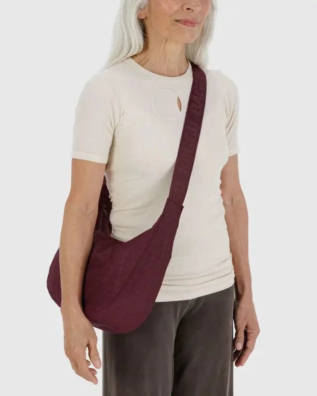 Baggu Fashion Medium Nylon Crescent Bag | Mahogany