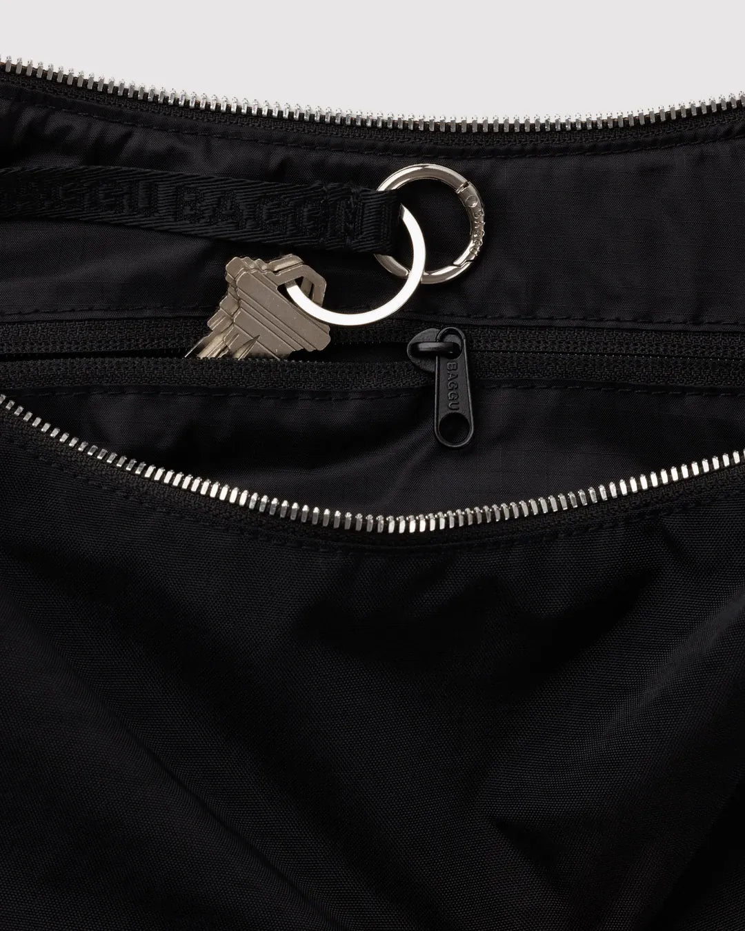 Baggu Fashion Medium Nylon Crescent Bag | Studs