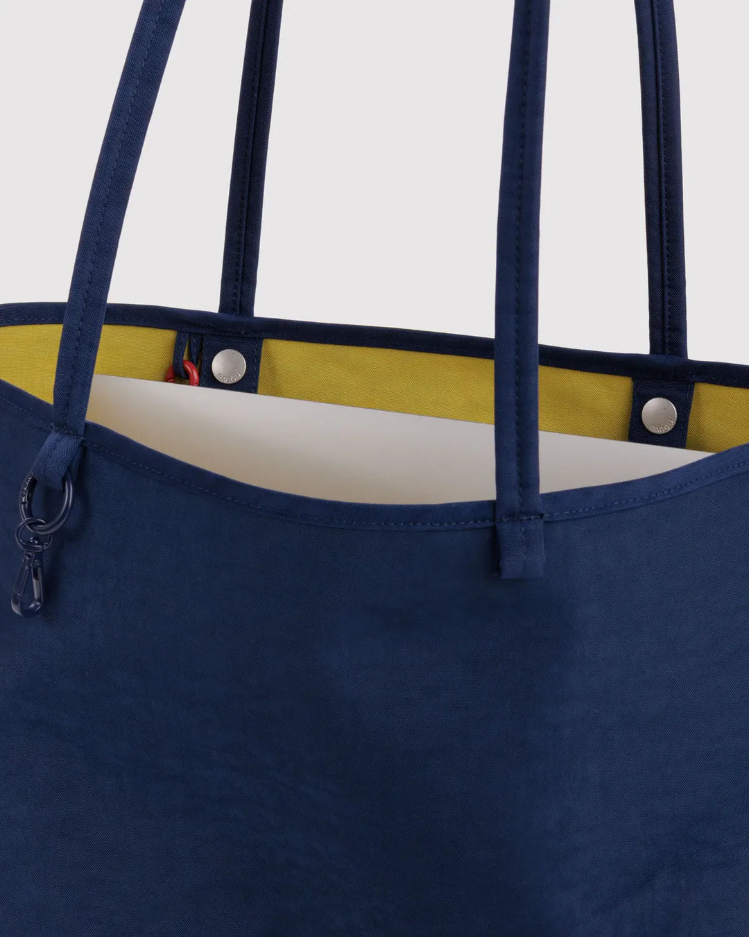 Baggu Fashion Medium Nylon Reversible Tote | Navy Mix