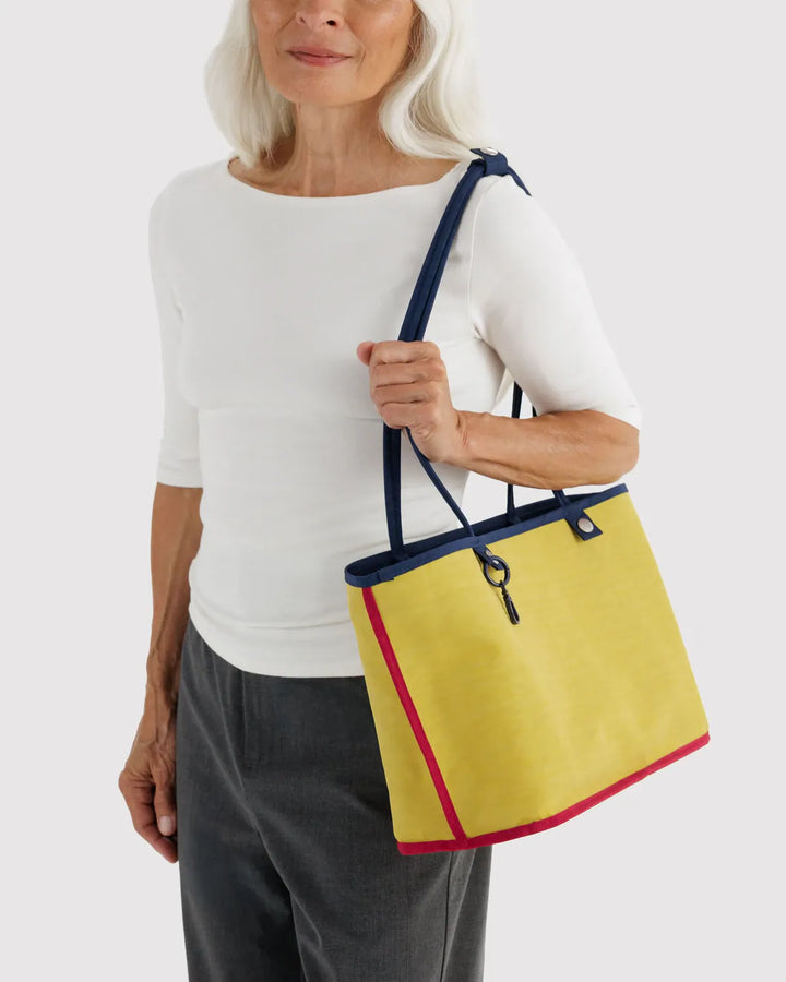Baggu Fashion Medium Nylon Reversible Tote | Navy Mix
