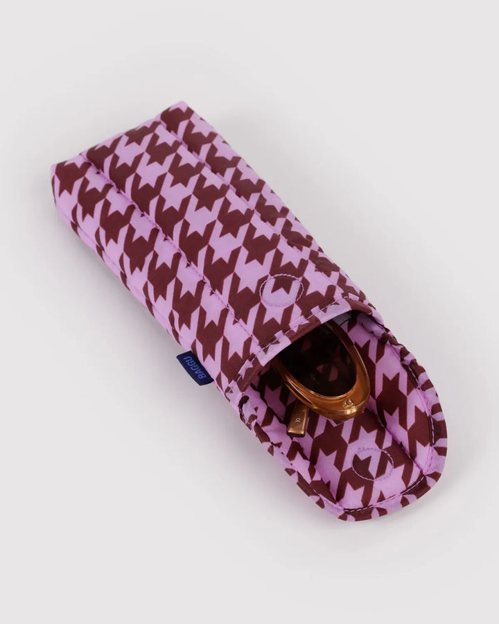Baggu Fashion Puffy Glasses Sleeve | Pink Houndstooth
