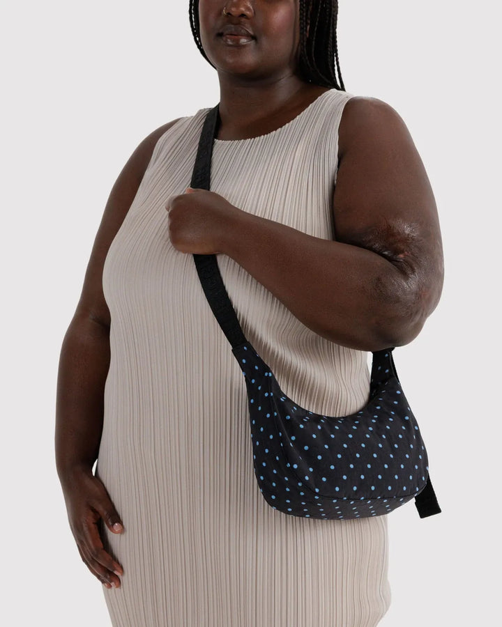 Baggu Fashion Small Nylon Crescent Bag | Black And Sky Blue Micro Dot