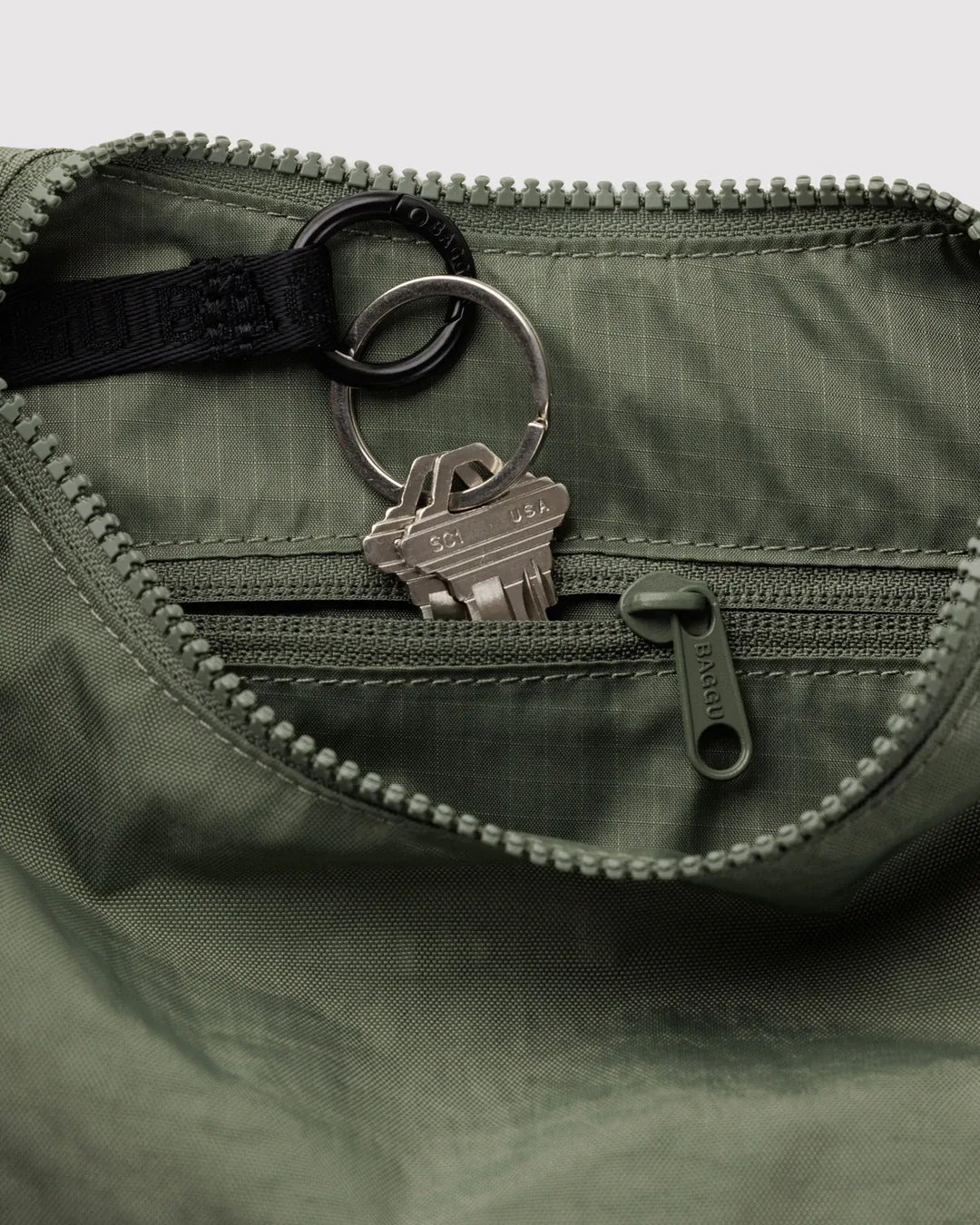 Baggu Fashion Small Nylon Crescent Bag | Caper