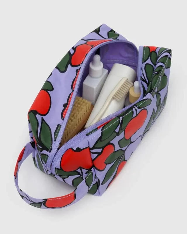 Baggu Gifts Dopp Kit | Apple Tree