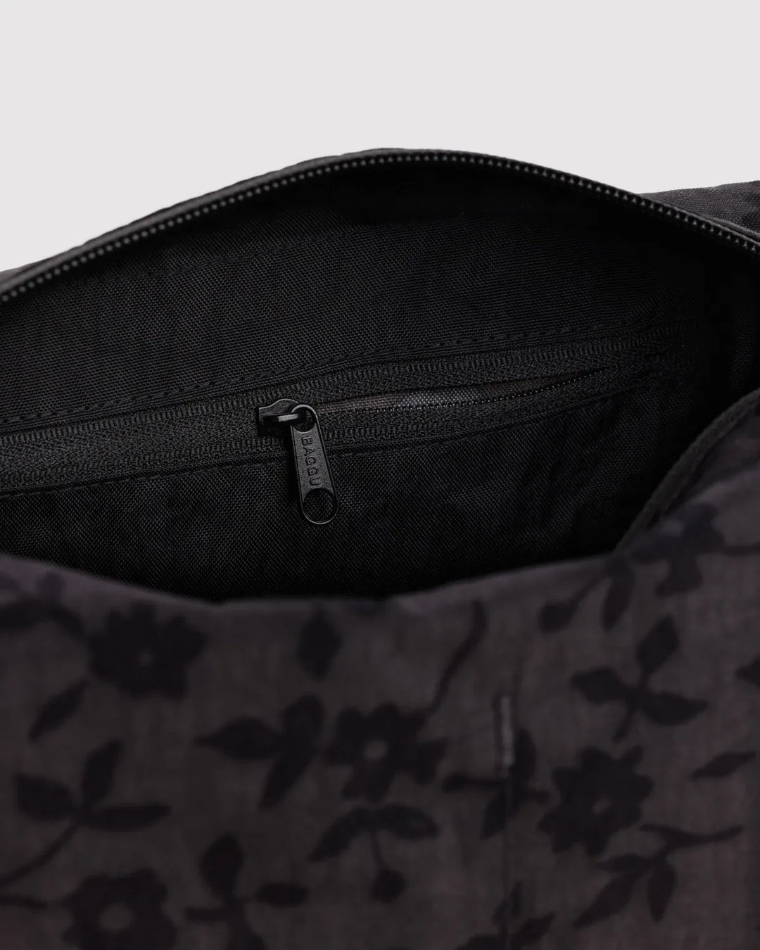 Baggu Gifts Dopp Kit | Charcoal Ditsy Floral