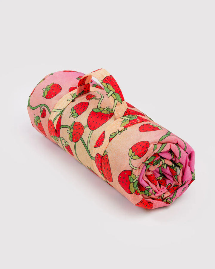 Baggu Home Puffy Picnic Blanket | Strawberry Blossom