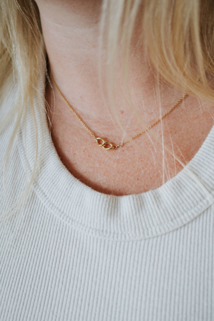 Becoming Jewelry Fashion Sisters Links Necklace