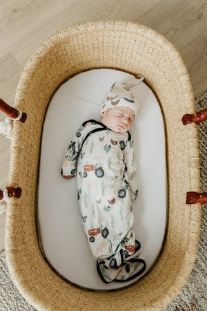 Copper Pearl Sleeping Jo Newborn Knotted Gown