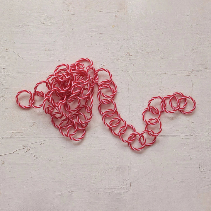 Creative Coop Holiday Plastic Link Garland with Candy Stripes, Red & White