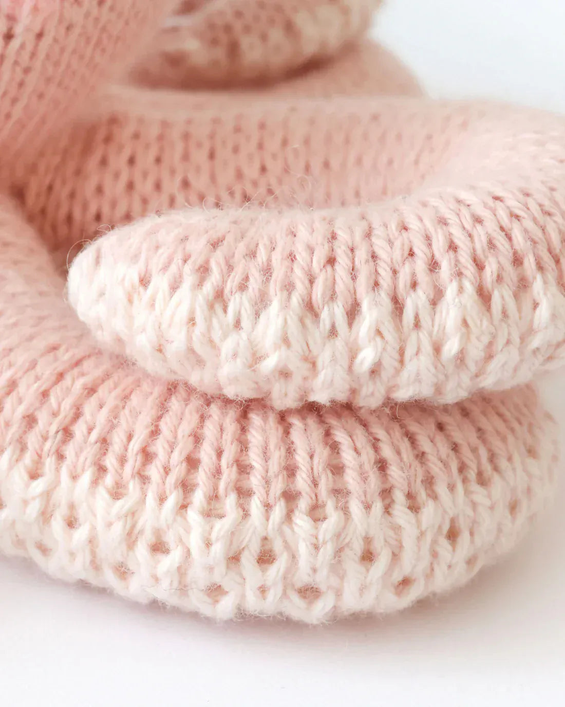 Cuddle + Kind Baby Baby octopus (soft coral pink)