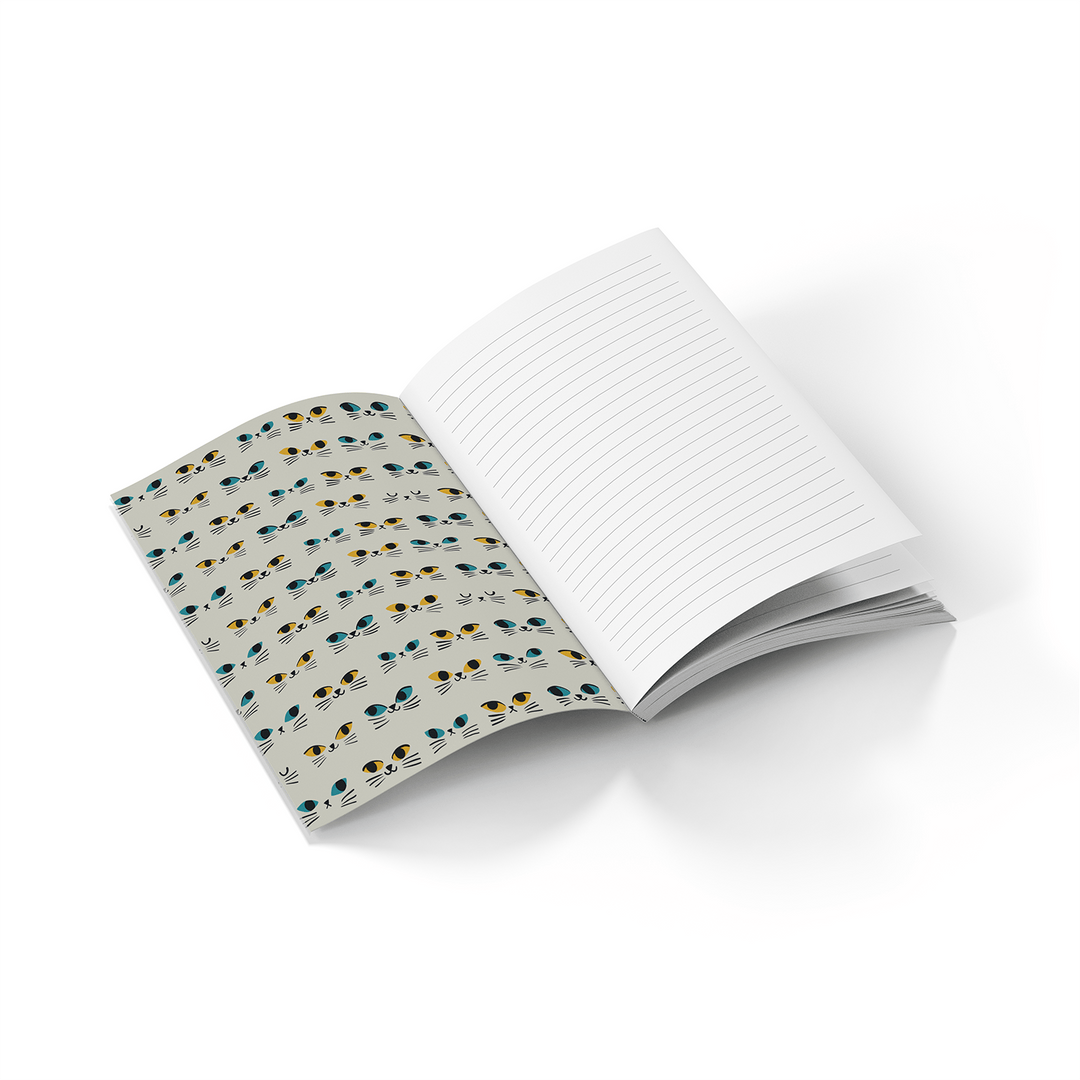 Denik paper Daisy Cat Classic Layflat Notebook Journal