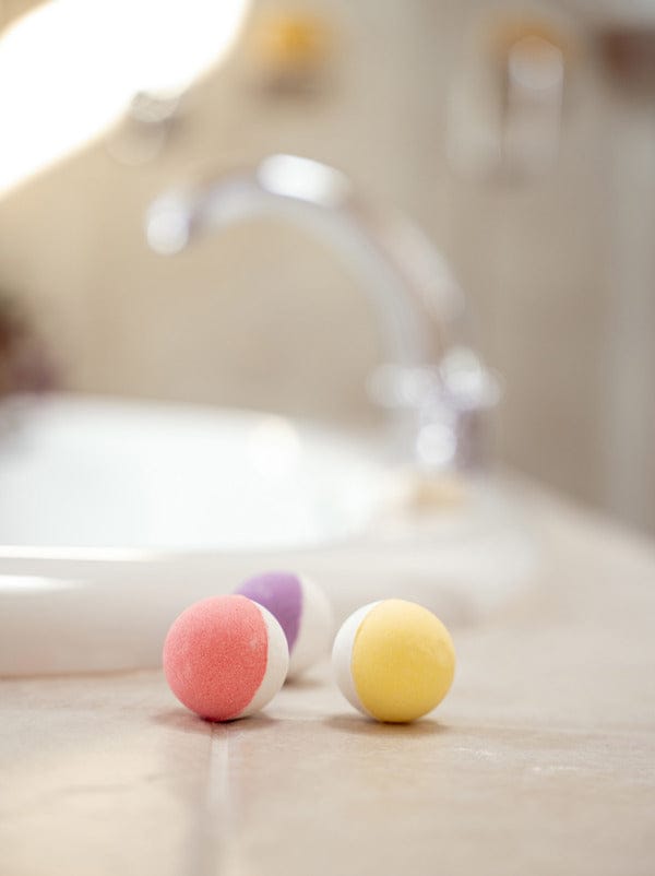 DM Merchandising Gifts In a Fizzy Mini Bath Bombs