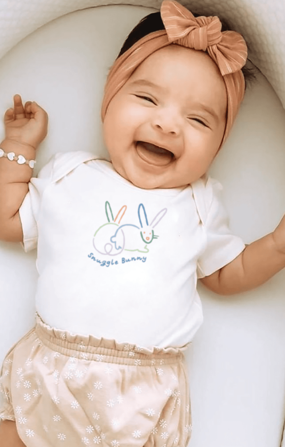 Finn and Emma Baby Baby graphic bodysuit | snuggle bunny