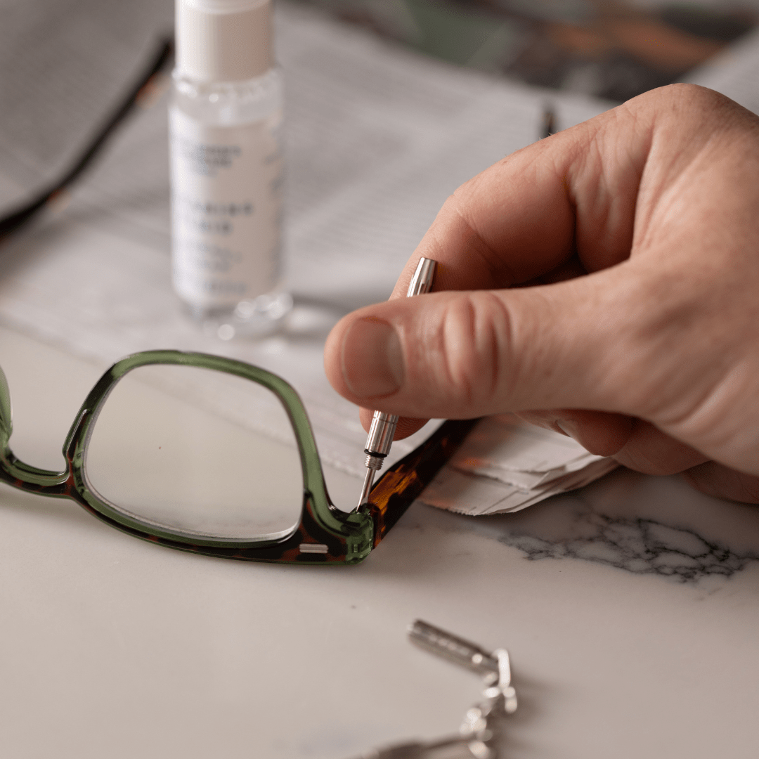 Gentlemen's Hardware Gifts Squeaky Clean - Clean & Repair Kit