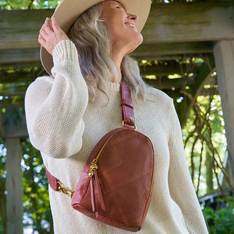 Hobo Bags Fern Sling - Rust