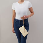 Hobo Fashion Darcy Carry-All Crossbody - Polished Leather | Butter Yellow