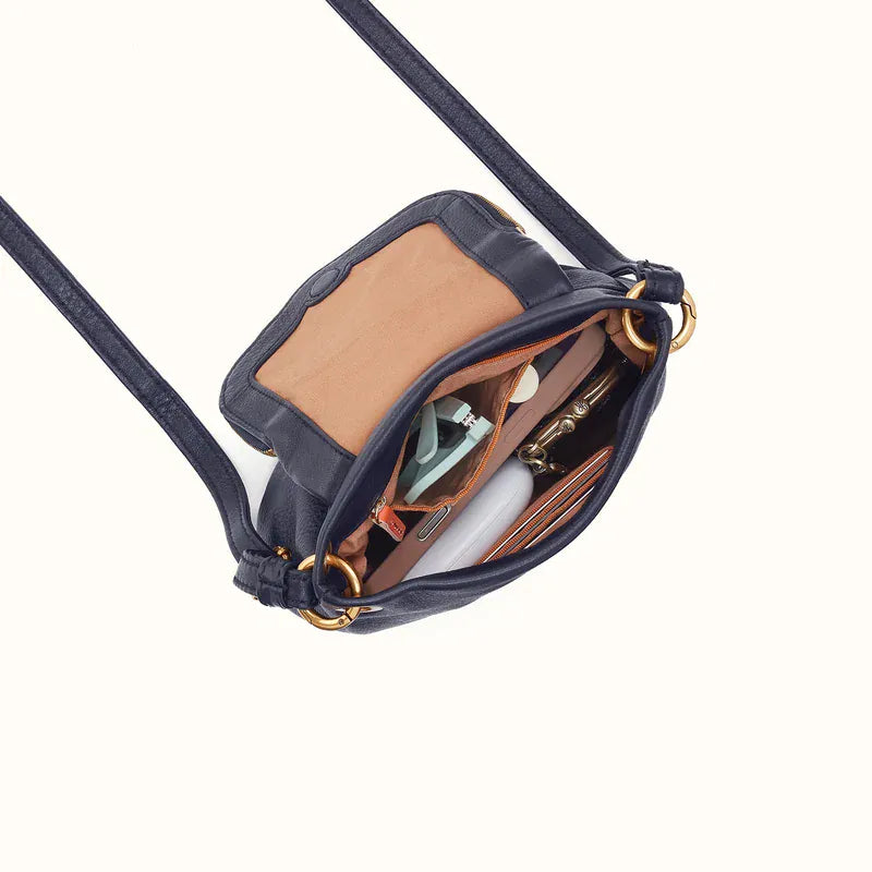 Hobo Fashion Fern Zip-Flap Crossbody - Pebbled Leather | Ink Navy