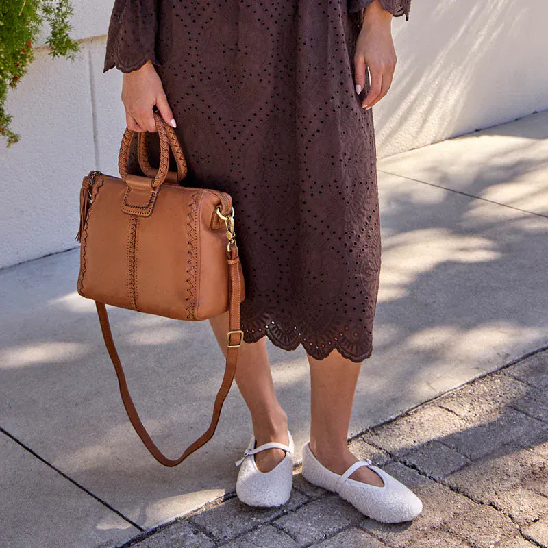 Hobo Fashion Sheila Medium Satchel - Washed Leather | Harvest Wheat