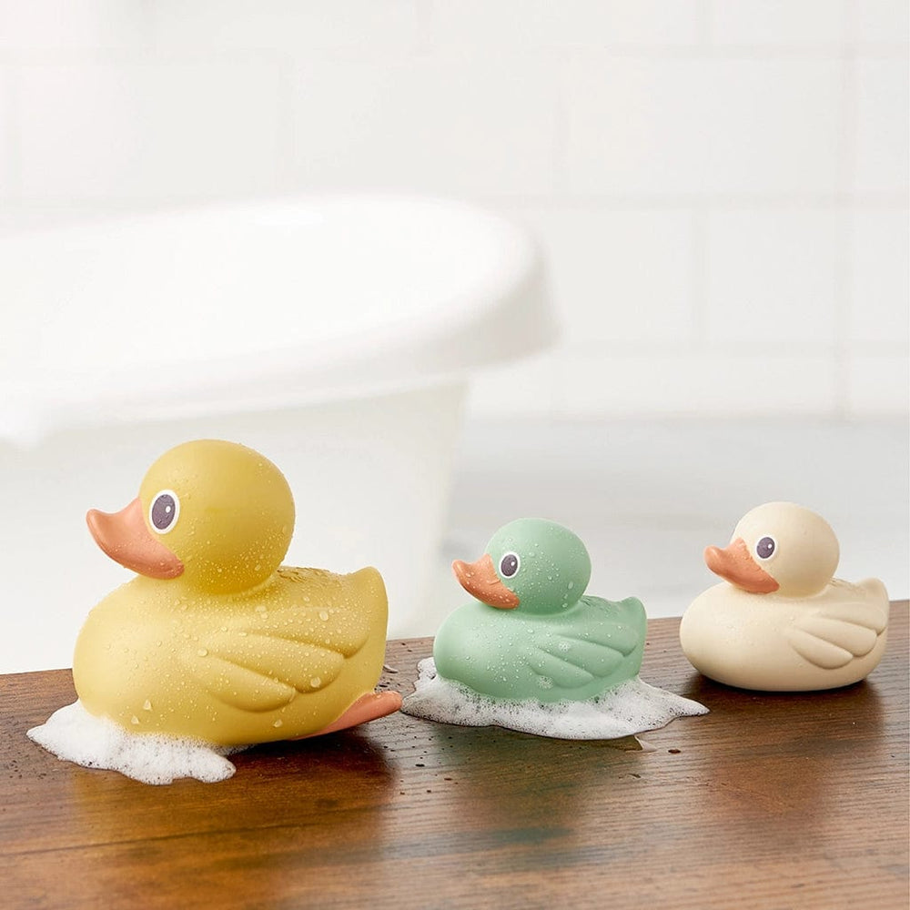 Itzy Ritzy Bath Toys *New* Itzy Ducky Family