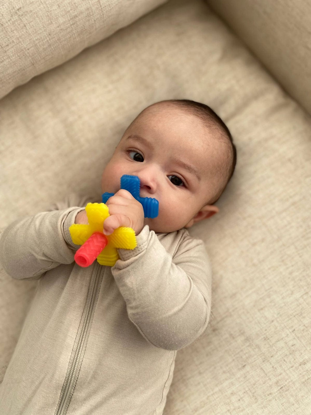 Itzy Ritzy Teether *New* Teensy Tubes