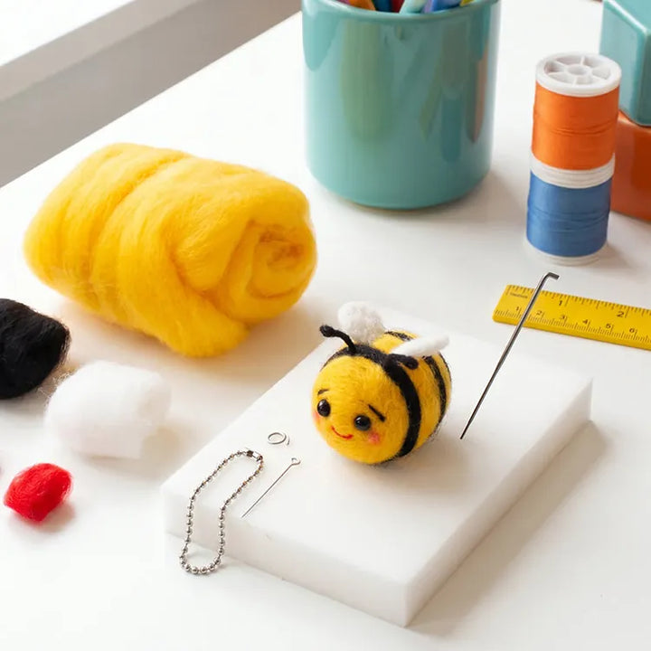 Kikkerland Gifts Bumble Bee Felting Kit