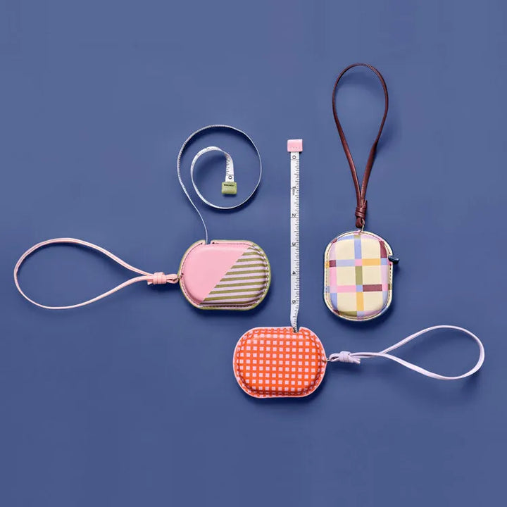 Kikkerland Gifts Retractable Tape Measure