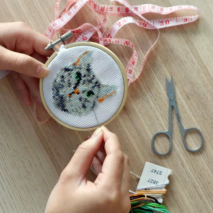 Kikkerland Project Kit Cat Mini Cross Stitch Embroidery Kit