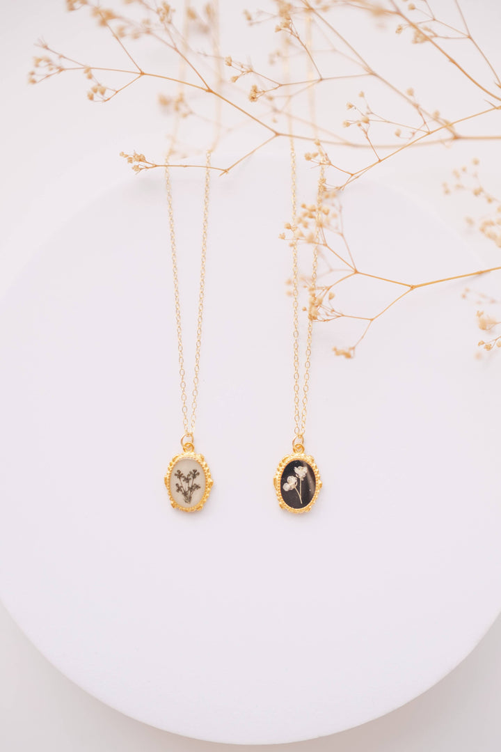 Lace & Pearls Jewelry Fashion Beaded Oval Pressed Flower Necklace - White