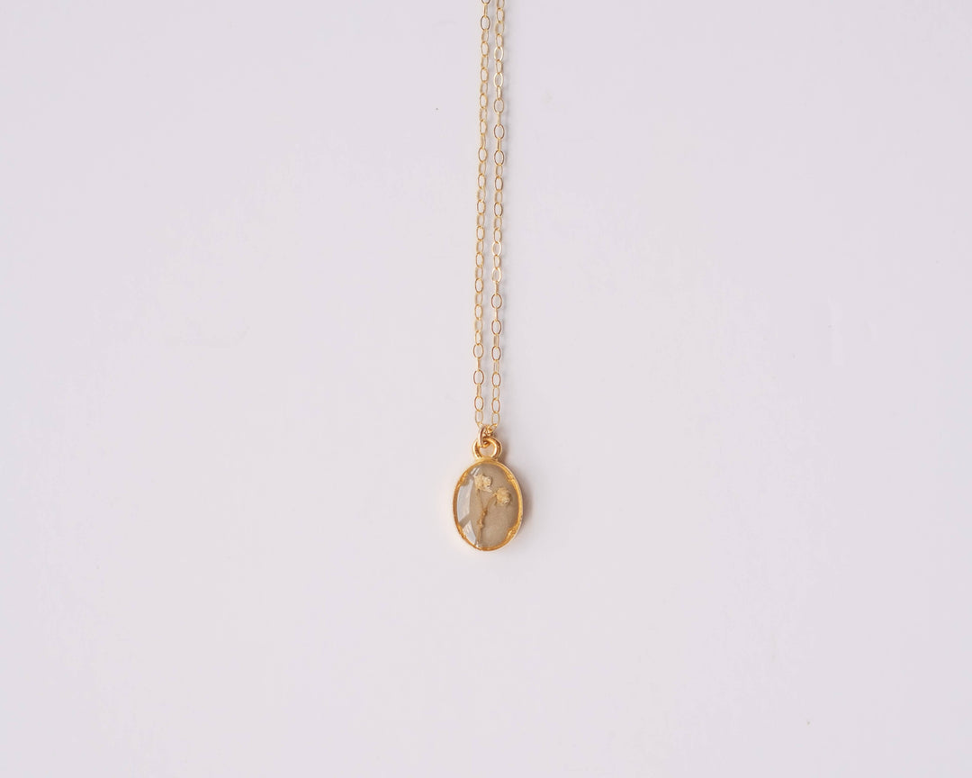 Lace & Pearls Jewelry Fashion Oval Baby's Breath Flower Necklace - Beige