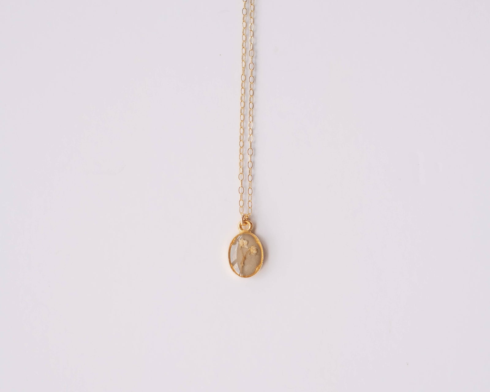 Lace & Pearls Jewelry Fashion Oval Baby's Breath Flower Necklace - Beige