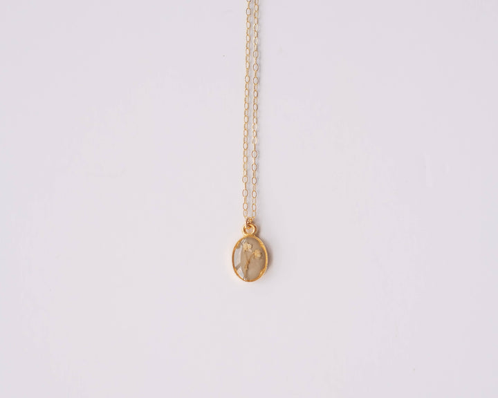 Lace & Pearls Jewelry Fashion Oval Baby's Breath Flower Necklace - Beige