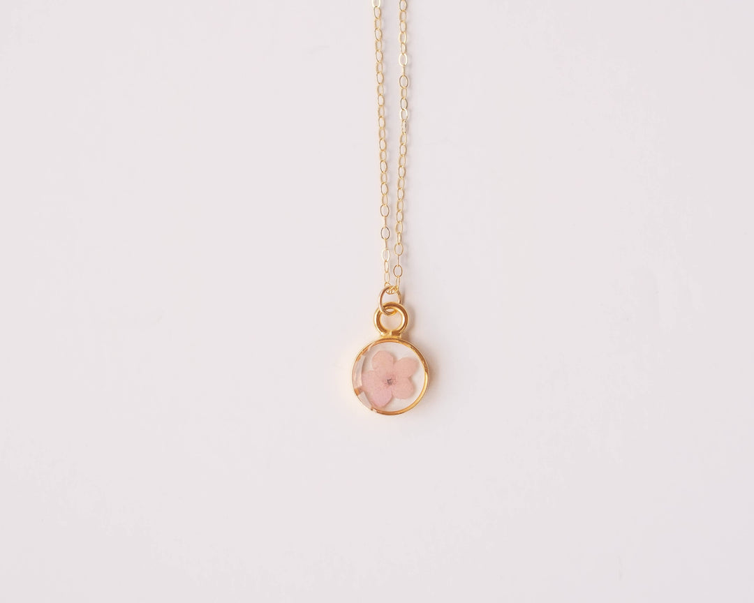 Lace & Pearls Jewelry Fashion Round Forget Me Not Necklace - Pink