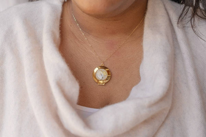 Lace & Pearls Jewelry Fashion Round Locket (yellow flower)