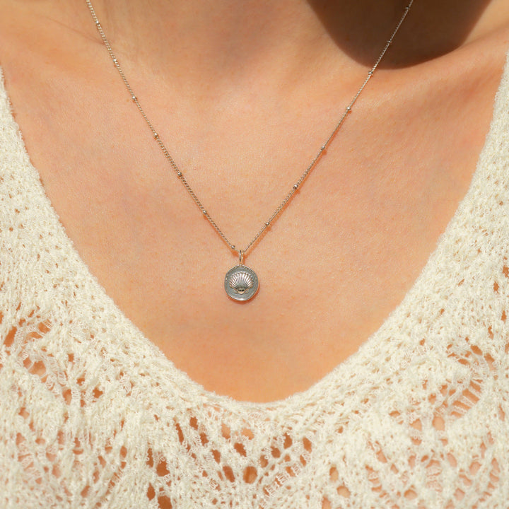 Lucky Feather Fashion Ocean Life Necklace - Silver - Shell