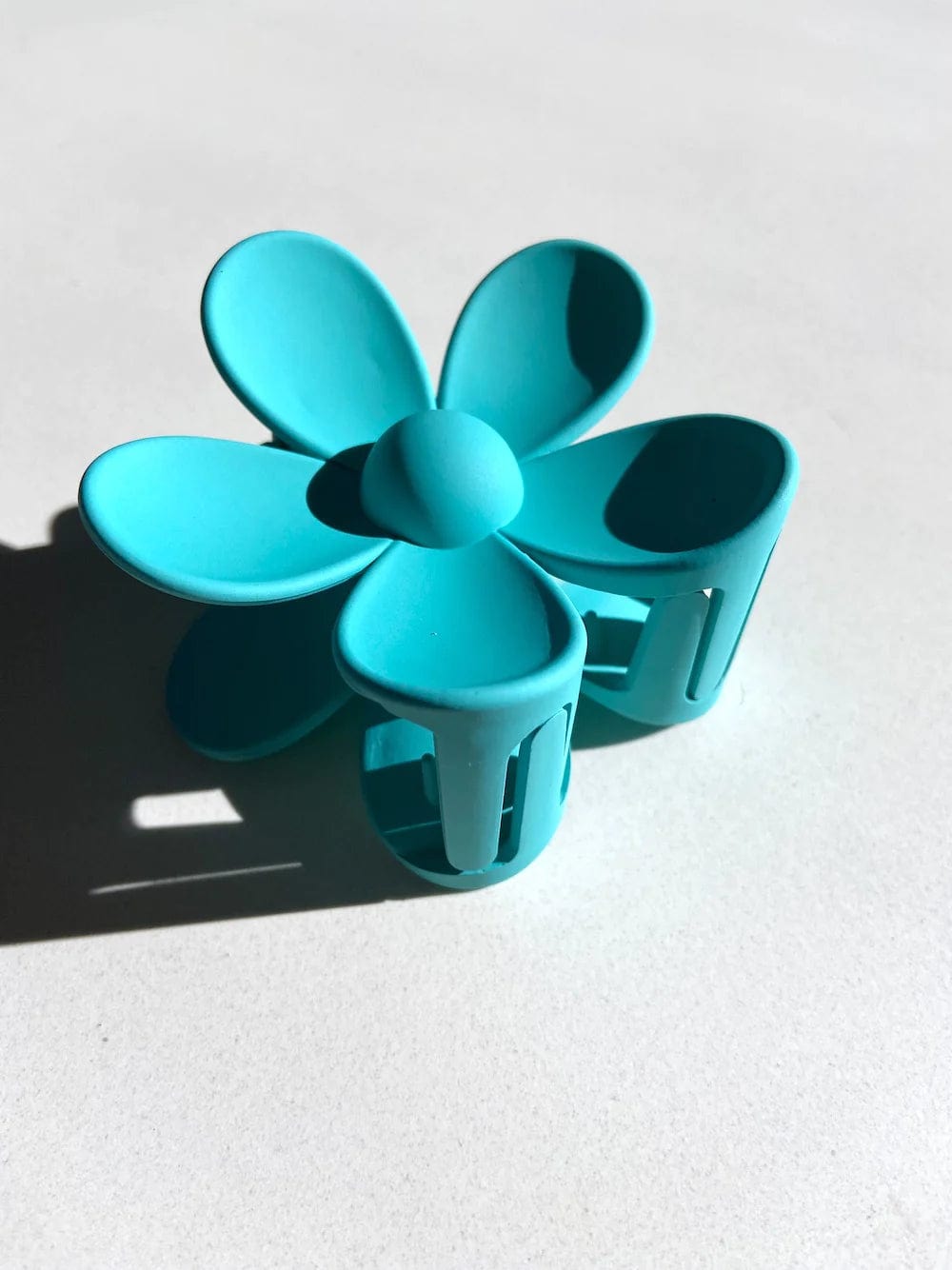 Solar Eclipse Hair Accessories Turquoise Blue Big Daisy Flower Claw Clip