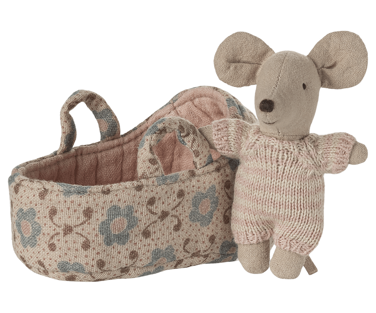 Maileg Dollhouse Baby mouse in carry cot - Rose | Maileg