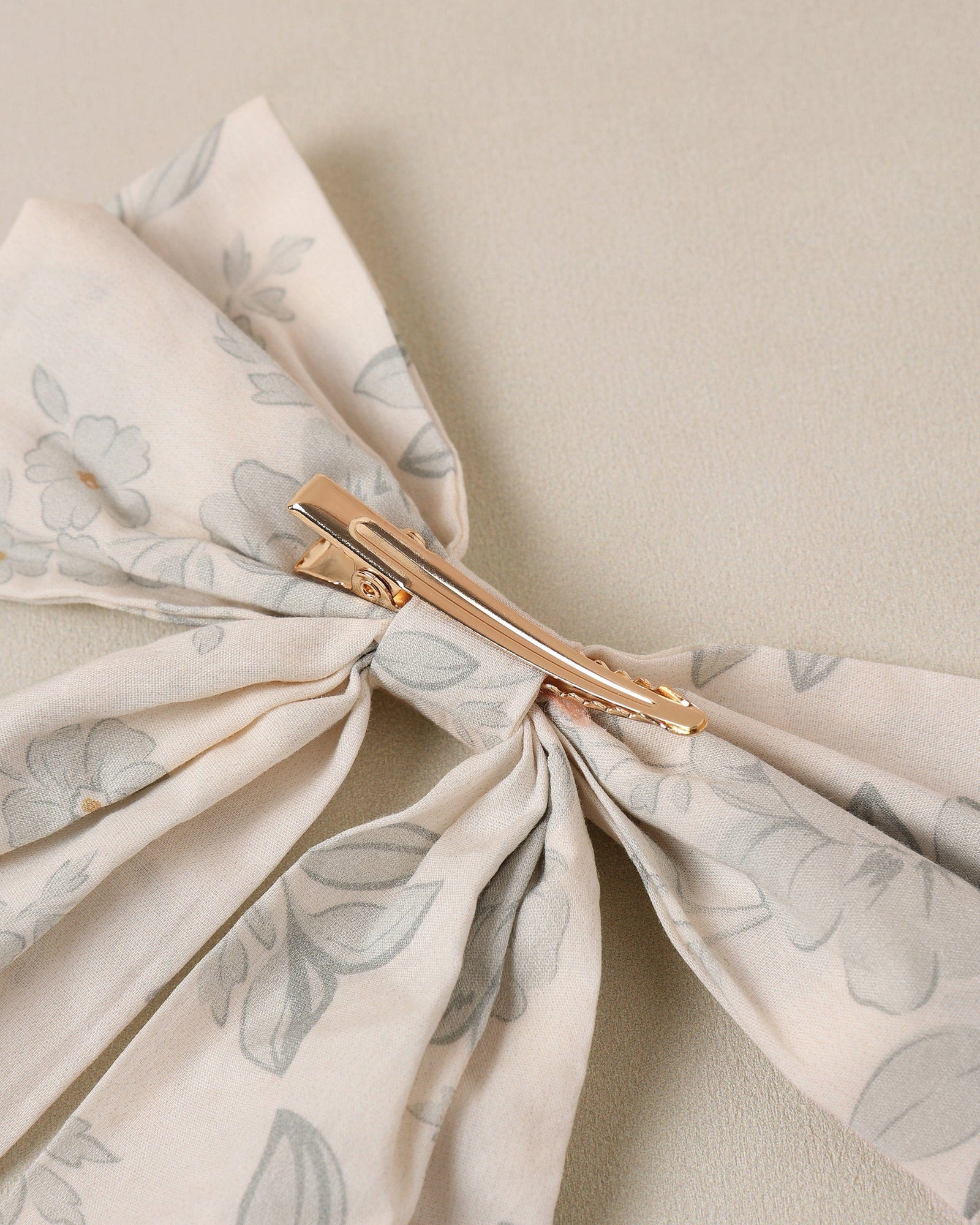 Noralee Everly Bow | Mist English Rose