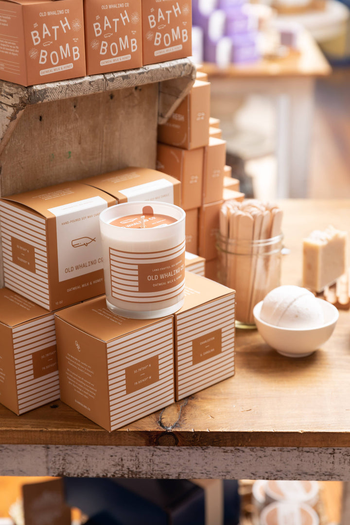 Old Whaling Company Gifts Oatmeal Milk & Honey Candle
