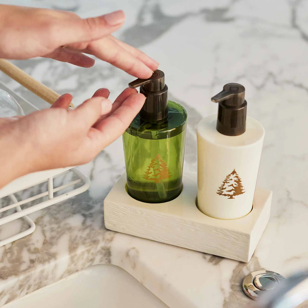Paper Luxe Home Frasier Fir Sink Set with Ceramic Caddy